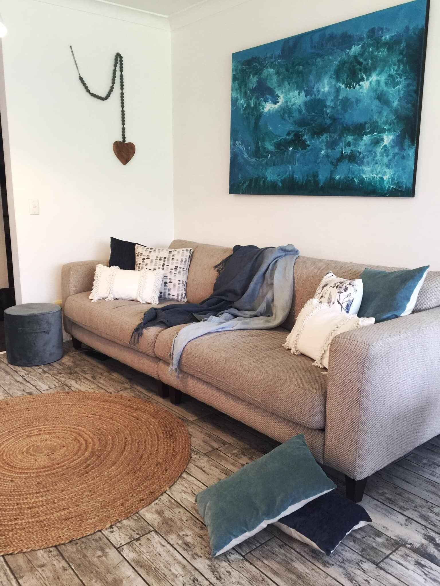 Chic designer garden apartment moments from beach! — image 6