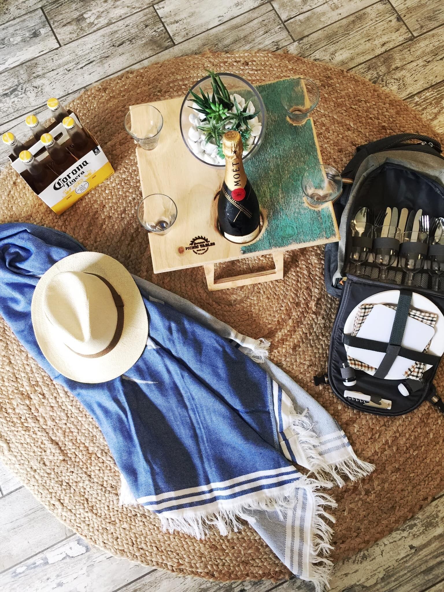 Chic designer garden apartment moments from beach! — image 2