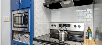 Clovis House with Foosball, 2-Car Garage!