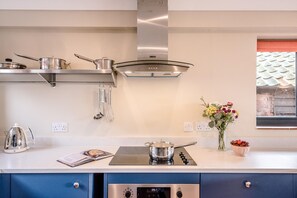 Maison (3 Bedrooms) | Cuisine privée | Four, plaque de cuisson, lave-vaisselle