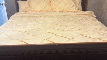 2 室のベッドルーム、アイロン / アイロン台、WiFi、ベッドシーツ