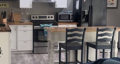 New cute, cozy quiet townhouse