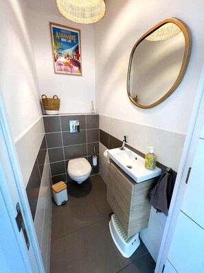 Badekar og hårføner
