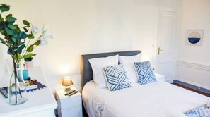 2 bedrooms, iron/ironing board, travel cot, free WiFi
