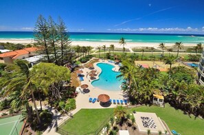 A heated pool - Ocean View Waterfront Apartment Gold coast (gold coast)