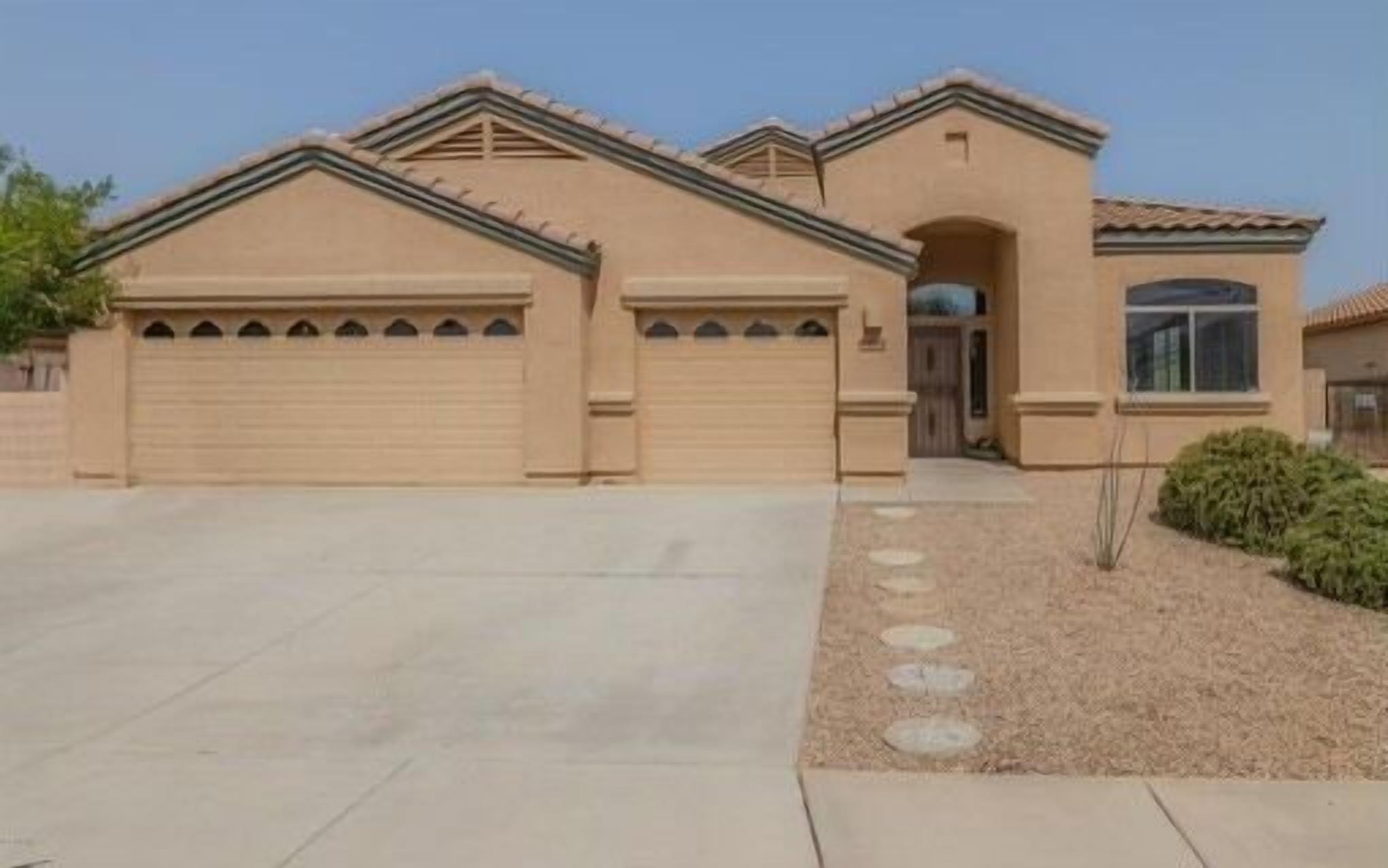 Residential Home, 3 Bedroom, 4 Beds, 2 Bath