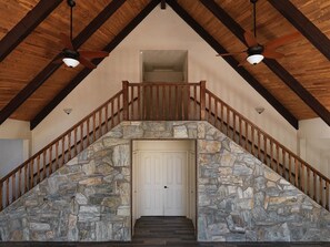 Interior - Cobalt Cabin Gateway to Grand Canyon Sedona & More (Williams)