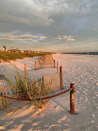 The Shipwreck Cottage is your beach vacation spot!