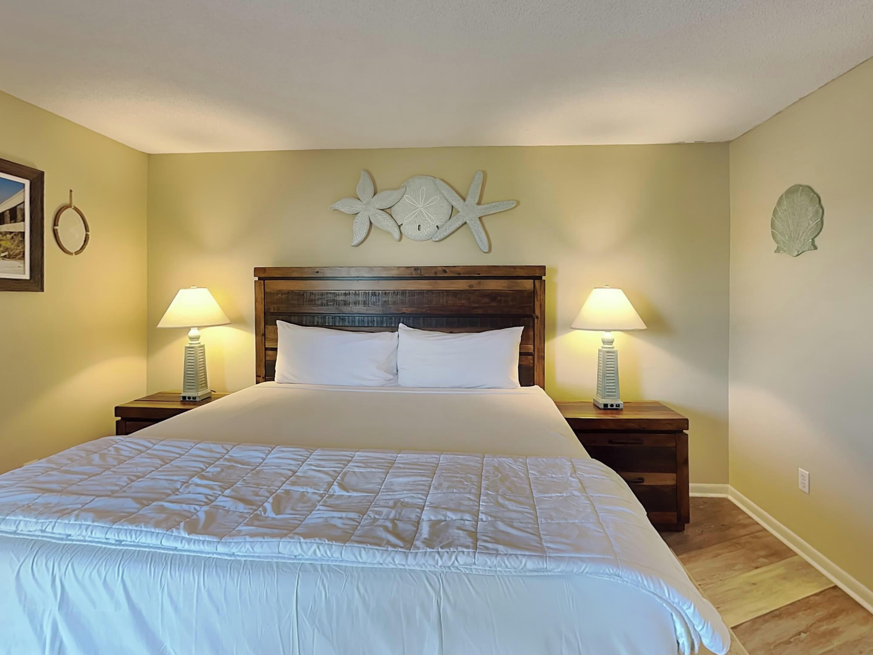 คอนโด (T2 508 - No Pets) | 2 ห้องนอน, ห้องพักตกแต่งอย่างมีเอกลักษณ์, ตกแต่งพิเศษโดยเฉพาะ