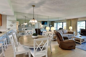 Condo, Multiple Beds, Balcony, Garden View (Villa 604 - No Pets) | Dining