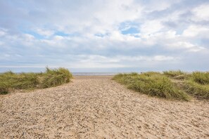 Beach - The Big Family Beach House, Pakefield (Lowestoft)