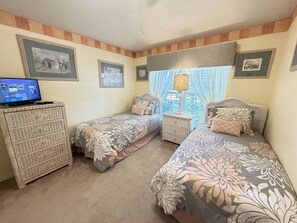 5 bedrooms, desk, iron/ironing board, travel cot
