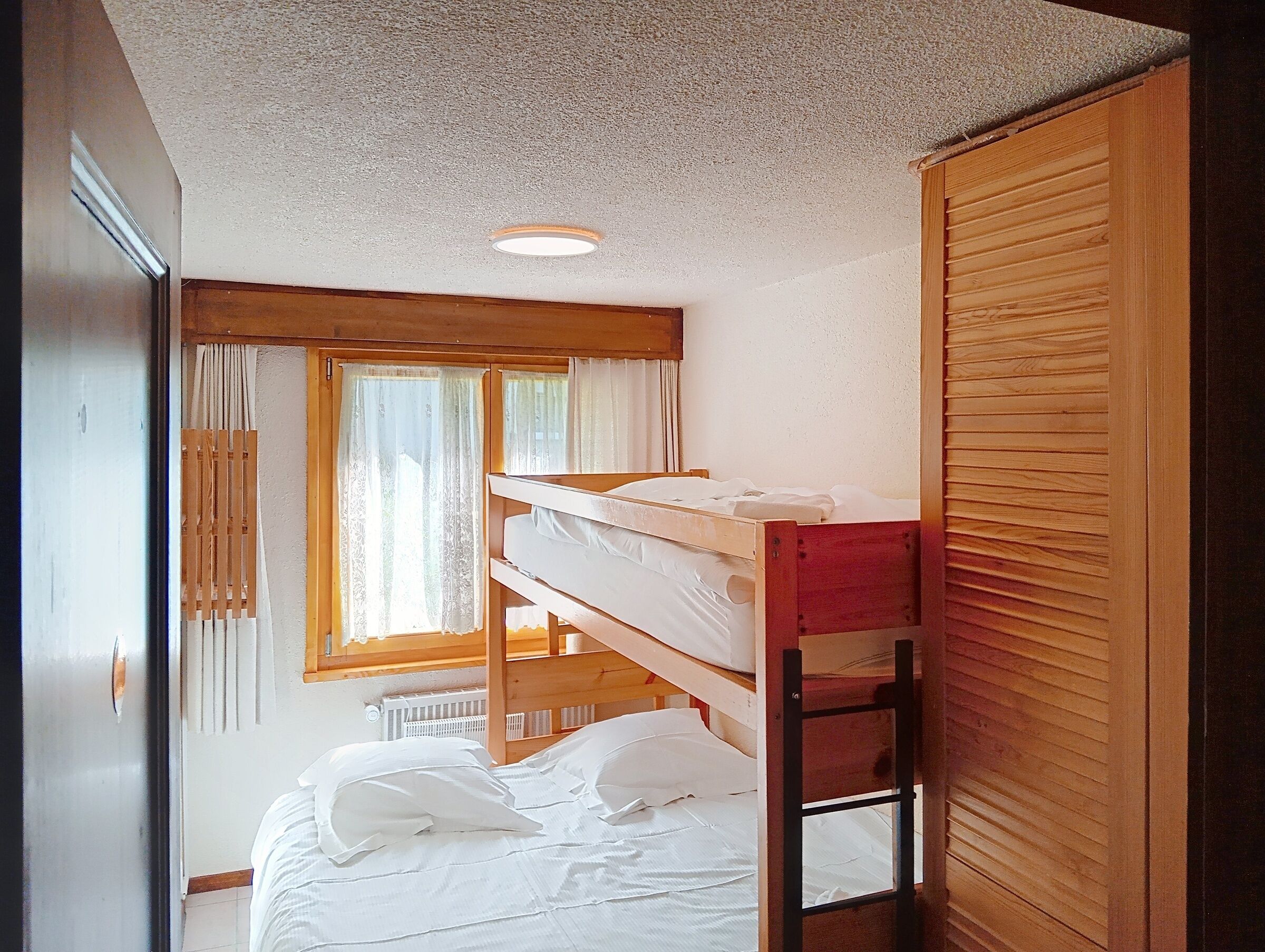 1 bedroom, iron/ironing board, Internet, bed sheets