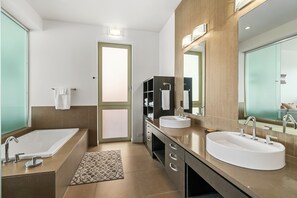 Ducha y bañera combinadas y artículos de higiene personal ecológicos