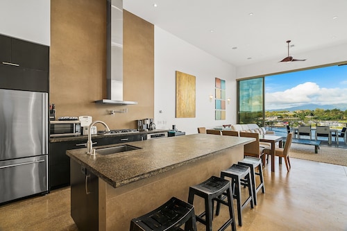Modern Oceanfront Resort Living. Luxury Oceanfront Bedroom Suites. Sleeps 10!