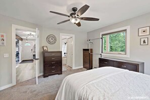 1 bedroom, WiFi, bed sheets - The Luxury Loft in Anchorage (Anchorage)