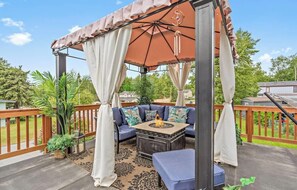 تناول الطعام بالخارج