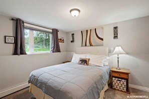 2 makuuhuonetta, silitysrauta/-lauta, Wi-Fi, vuodevaatteet