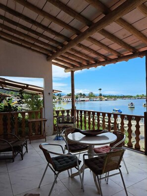 Outdoor dining - Paraty house near historic center (paraty)