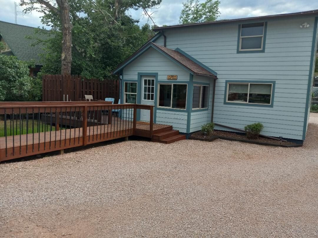 Whistle Stop 3 bedroom house walk downtown plenty parking