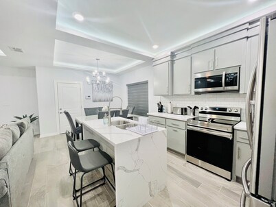 Luxurious 4-bedroom house in the ❤️of McAllen