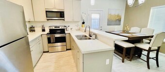 Lux🌟Sharyland 2 BDR Condo🌟Best Location