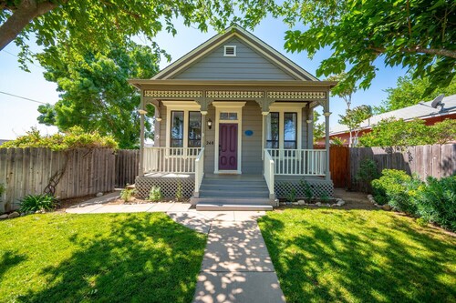 Littlefield 1890 Victorian Retreat