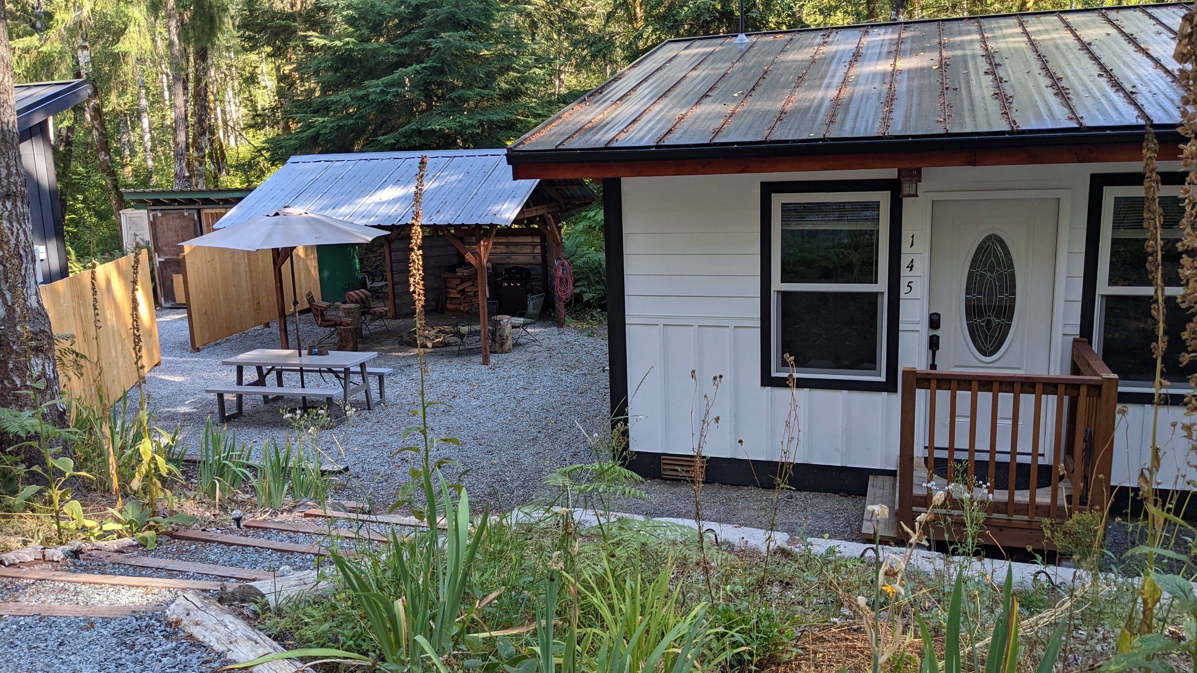 Cabin 5 miles from Mount Rainier national Park Nisqually entrance