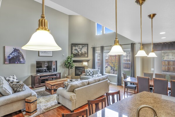 تلفزيون ذكي، مدفأة، ألعاب فيديو، طابعة