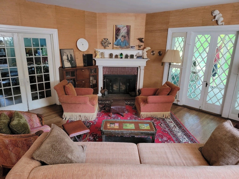 Historic Stockbridge Villa On 25 Acres - Lake Buel, MA