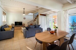Villa, Multiple Beds | Living room