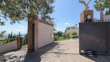 Enceinte de lâhĂ©bergement