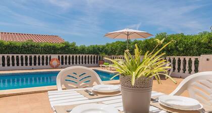 VILLA VICTORIA - Charming house with shared pool.