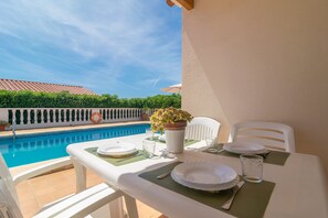 Outdoor dining - VILLA MARINA (CALA EN PORTER) - Charming house with shared pool. (Alaior)