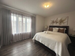 3 bedrooms, iron/ironing board, free WiFi, bed sheets