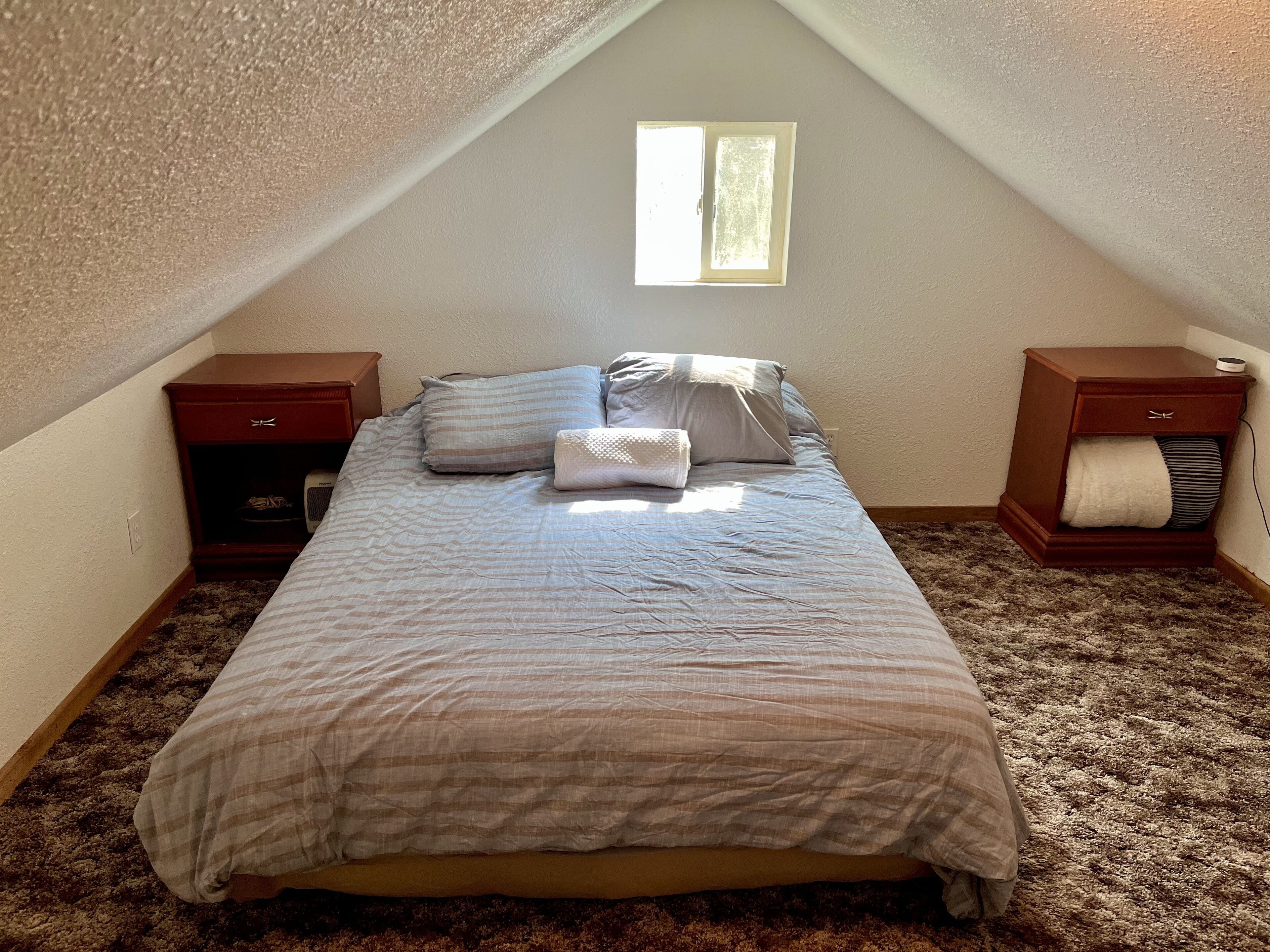 2 多间卧室、免费 WiFi、床单