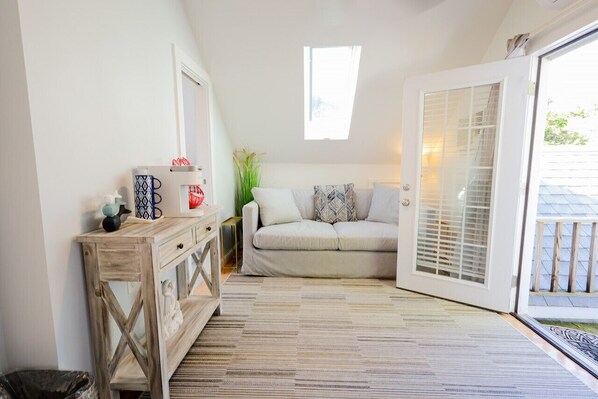 Hope to see you down the Cape! Christine & Joe 617 904 8111 - The Captain's Quarters Suite Unit - 10 (Harwich)
