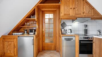 Kühlschrank, Ofen, Herdplatte, Geschirrspüler