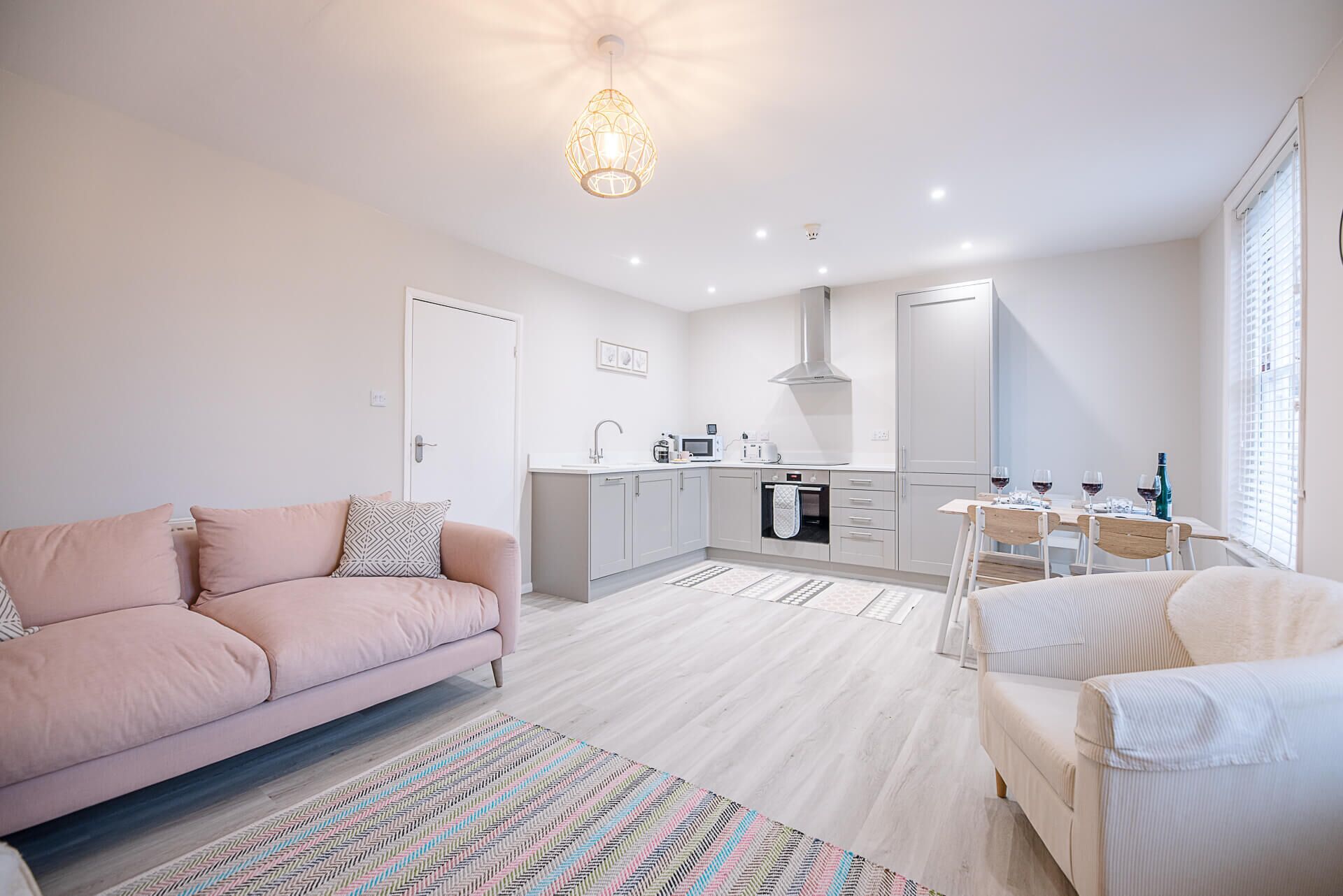 Apartment (3 Bedrooms) | Living room | TV