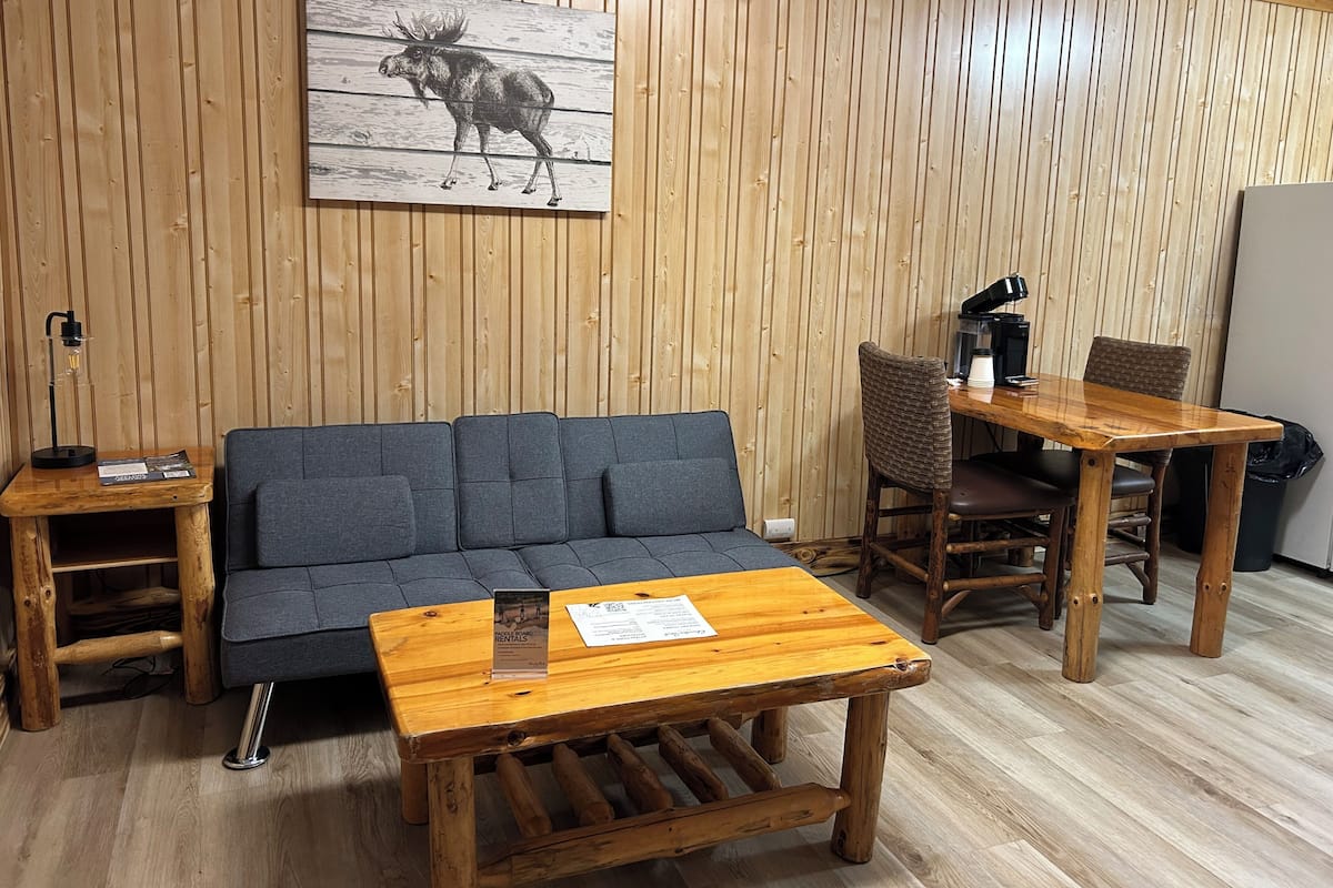 Grand Bungalow | Living area