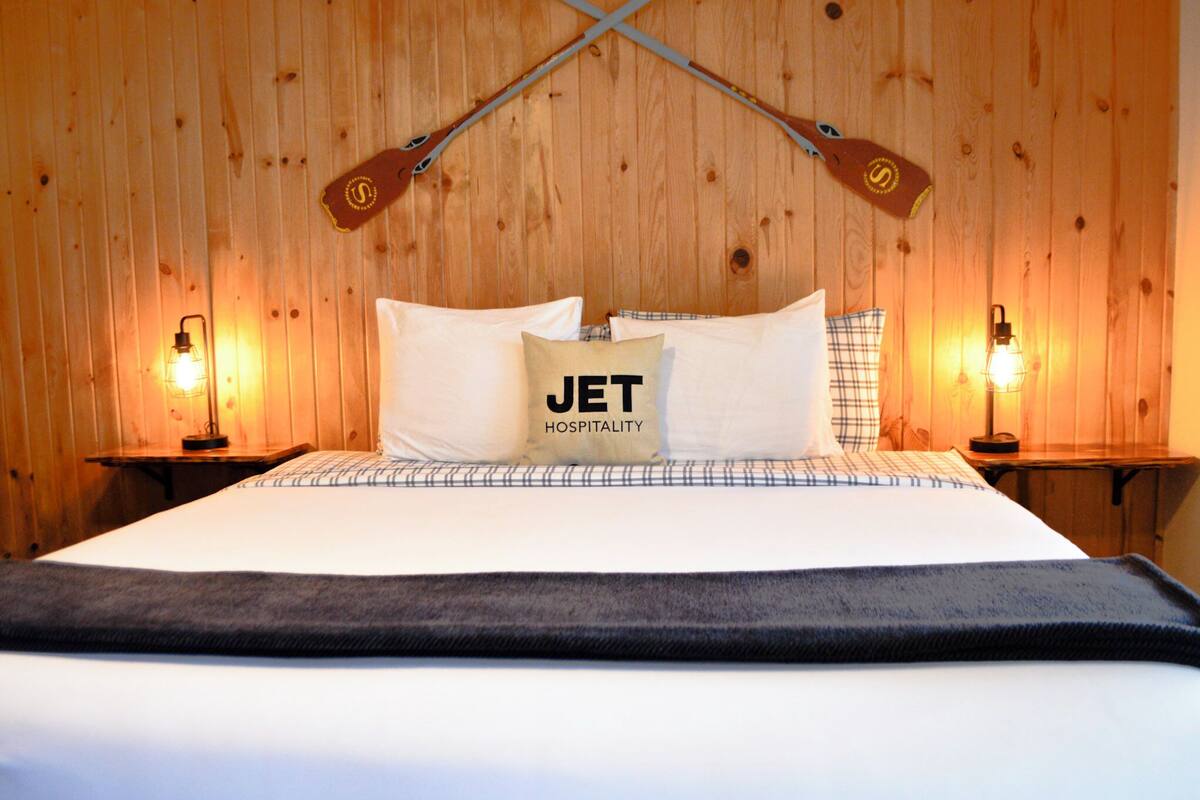Elite Room | Free WiFi, bed sheets