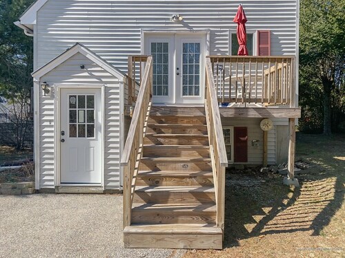 Family beach home within a 15 minute walk of Maine's nicest beaches