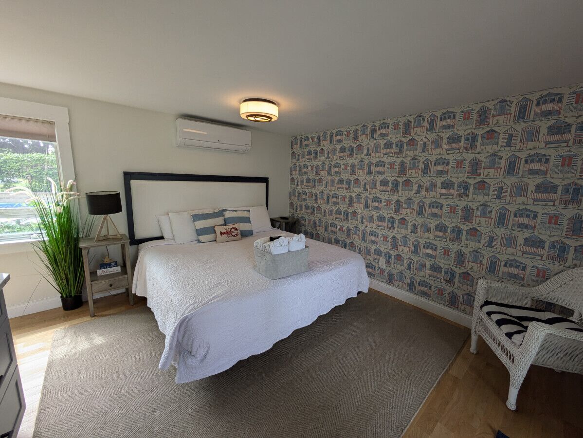1 bedroom, iron/ironing board, travel crib, free WiFi