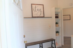 Interior - Edward House, on 7 acres, not far from Notre Dame & Golf Course (Walkerton)