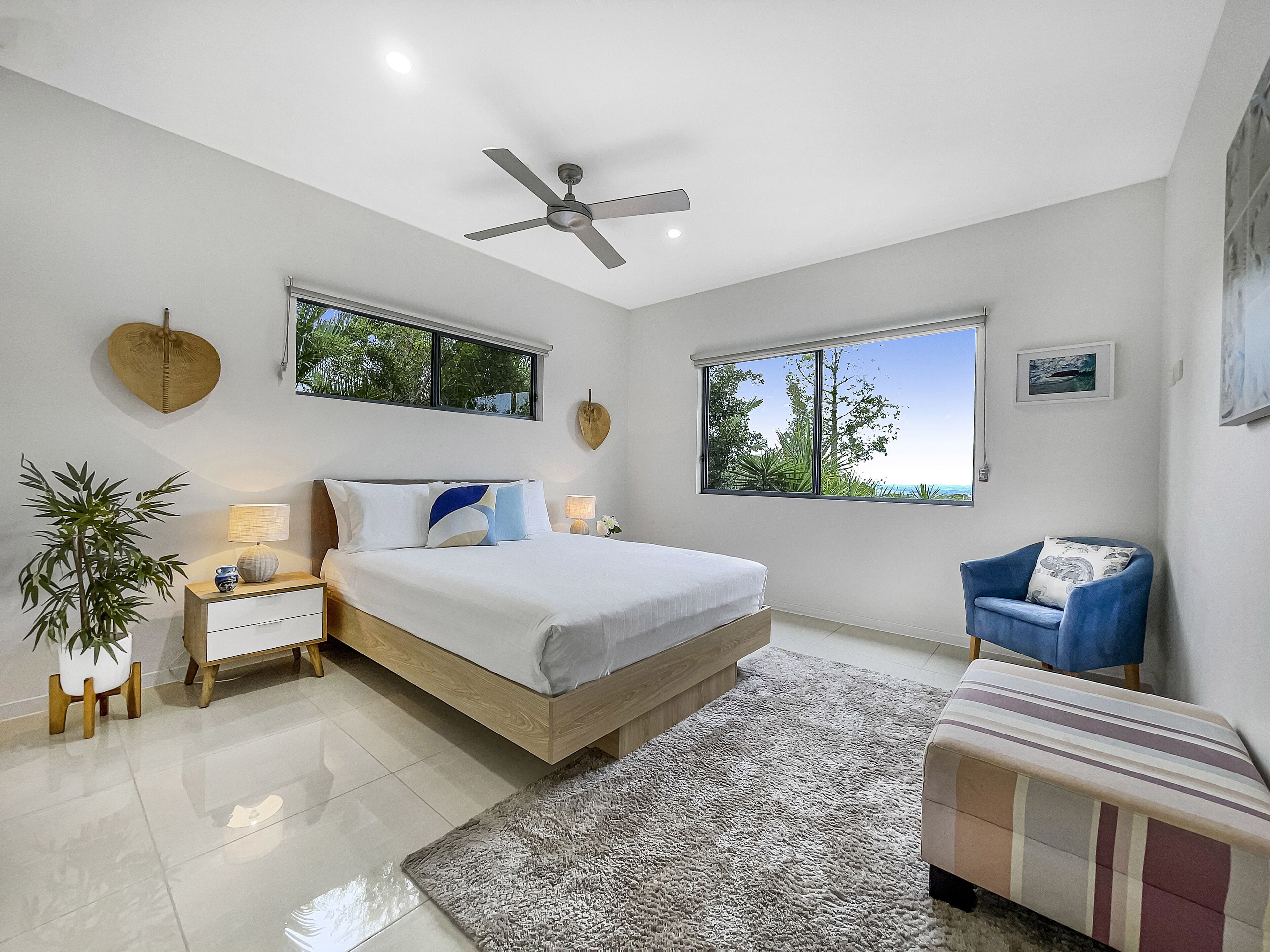 3 chambres, fer et planche à repasser, lit parapluie, Wi-Fi gratuit