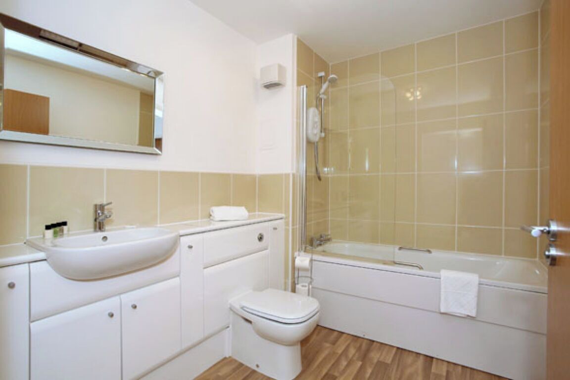 Apartment (3 Bedrooms) | Bathroom | Shampoo