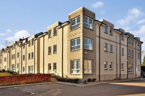 Apartment (3 Bedrooms) | Exterior