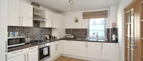 Appartement (3 Bedrooms) | Cuisine privée