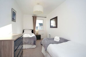 Apartment (3 Bedrooms) | 3 bedrooms, premium bedding, laptop workspace, bed sheets