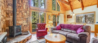 Beautiful Blue Lake Springs cabin with fireplace, deck, and private W/D